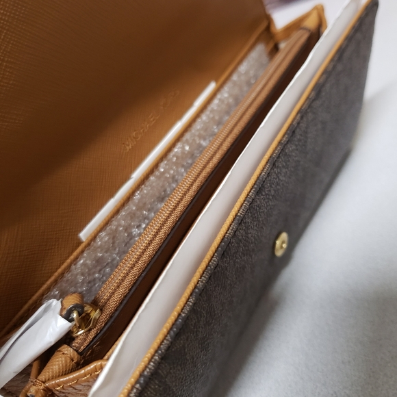 Sold on fb 🍀NWT Michael Long wallet - Picture 3 of 5